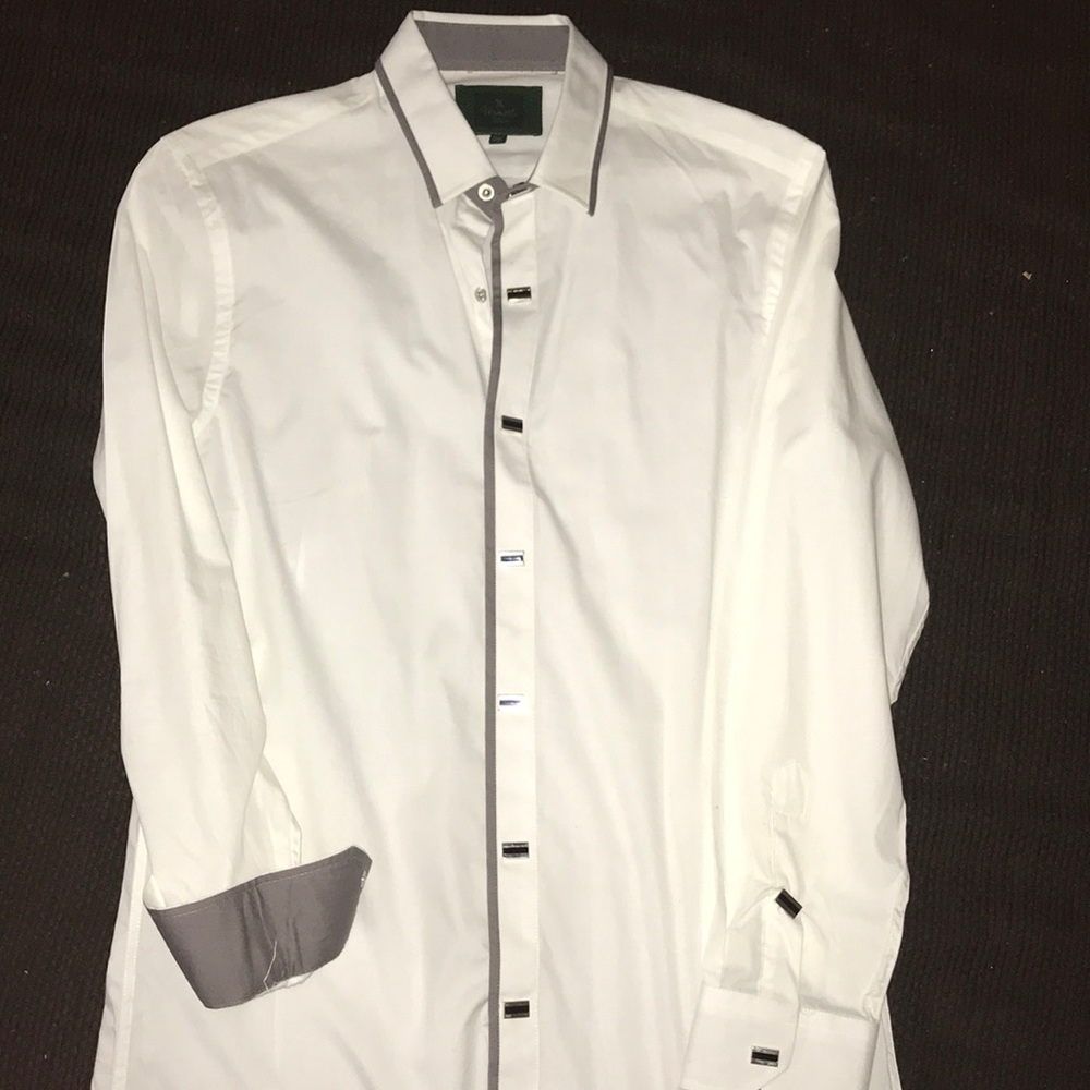 Men’s formal dress shirt
